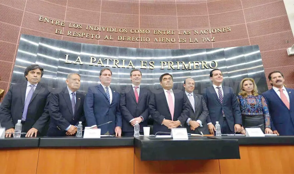 Albores, en presentación de revista de SEP