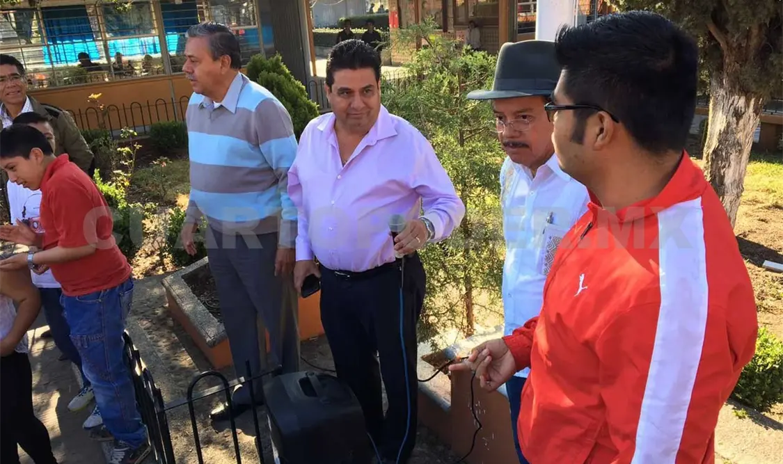 Estudiantes realizan rally de conocimiento