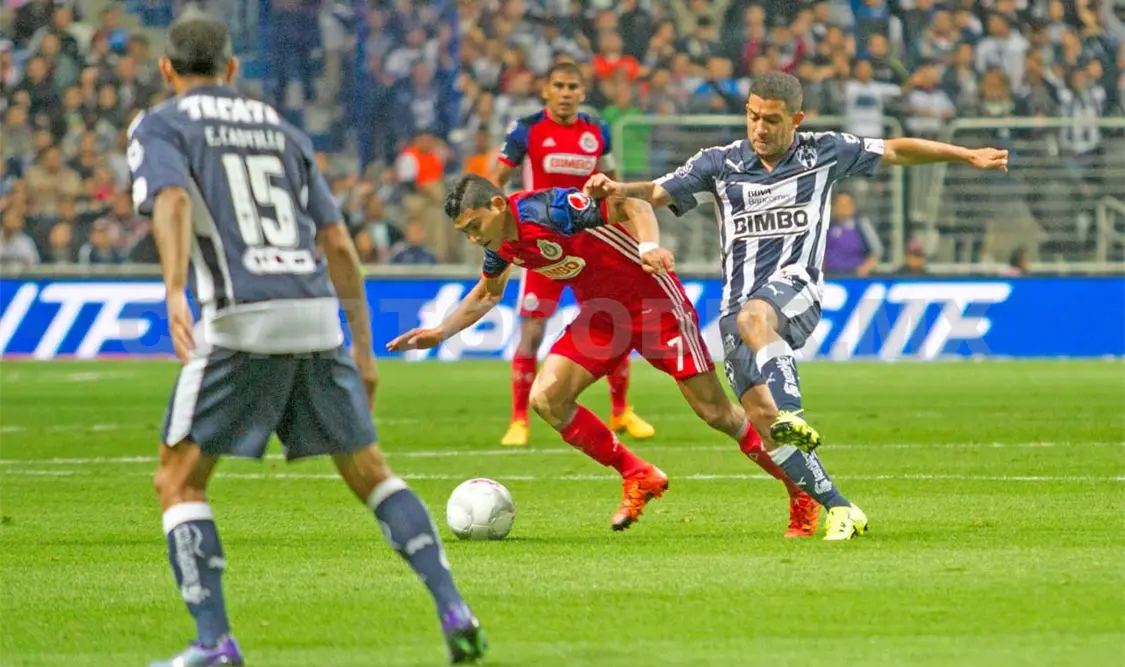 A Monterrey nadie lo mueve de la cima