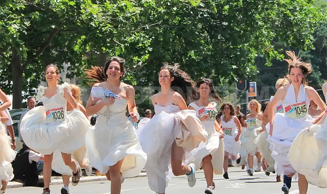 Realizan Carrera de Novias en Ciudad de México