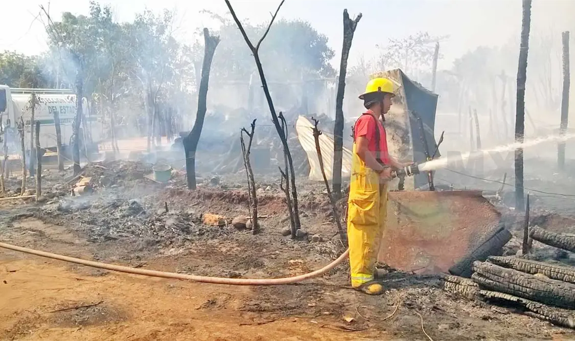 Se incendian cinco viviendas en ejido