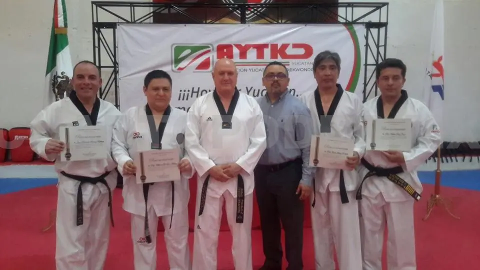 Los tres profesores de esta institución presentaron su evaluación en la ciudad de Mérida. Cortesía