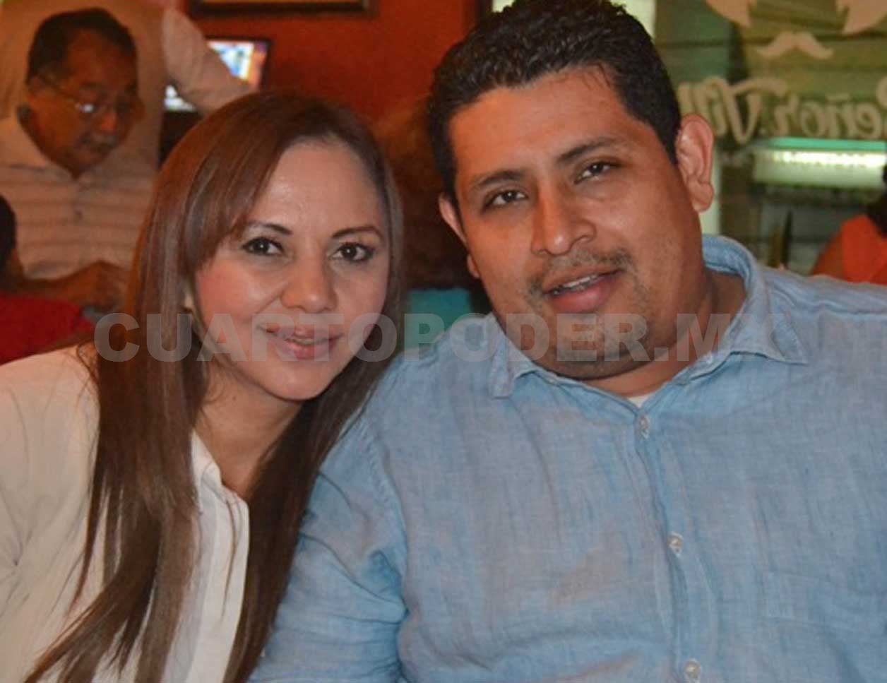 Sociedad reunida en familia