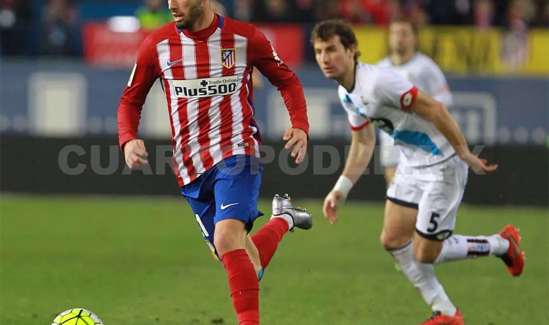 Con ventaja de un gol, los colchoneros se encontraban cómodos en el terreno de juego y casi anotaron pronto el cuarto. AP