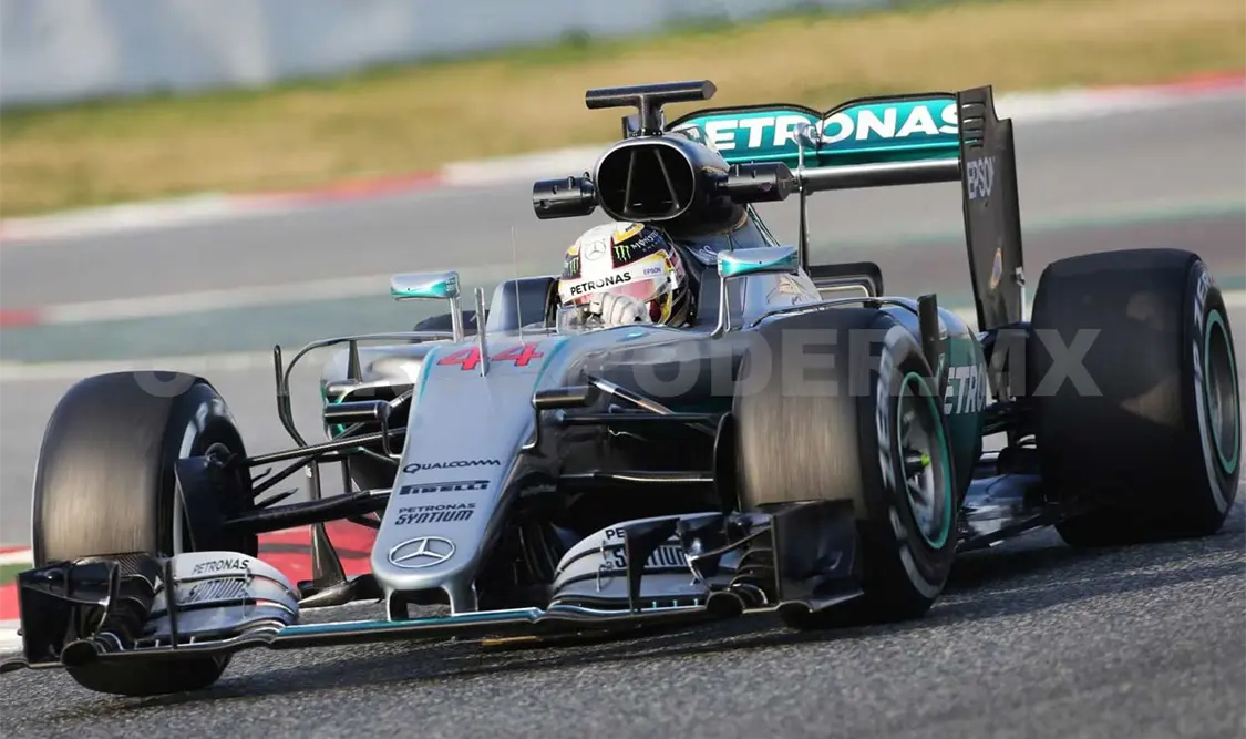 El británico Lewis Hamilton volvió luego de nueve carreras al primer cajón de salida. Agencias