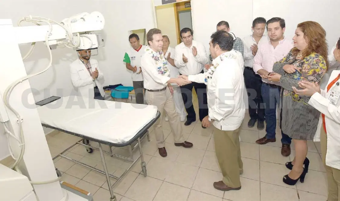 Entrega MVC equipo de Rayos X para el Centro de Salud