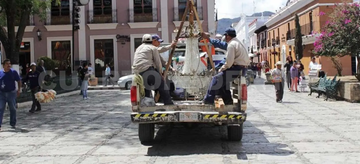 Ayuntamiento suplanta a personal del INAH