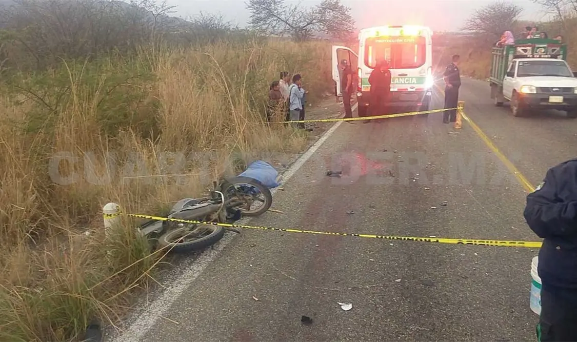 Vehículo “fantasma“ atropella a motociclistas