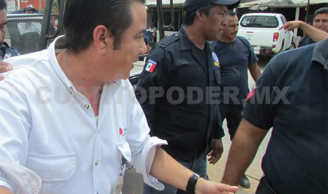 Acusan a funcionario de Pemex de robo de vehículo