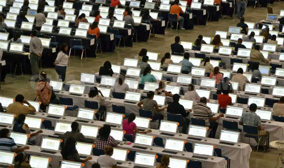 La SEP indicó que a la jornada sabatina acudieron 513 sustentantes que, sumados a los que asistieron el viernes, dan un resultado de mil 90 participantes. Notimex