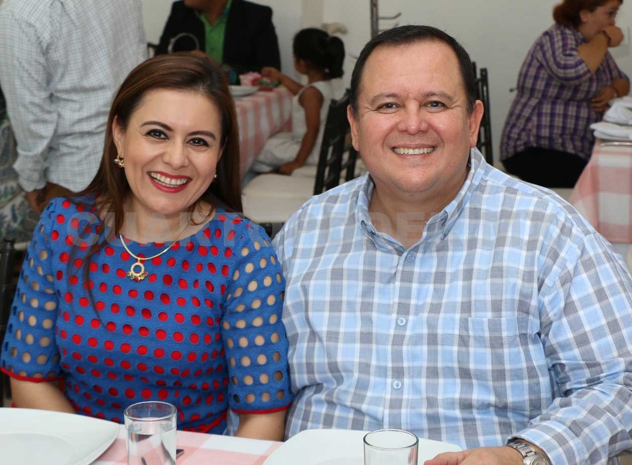 Paula recibió las aguas bautismales
