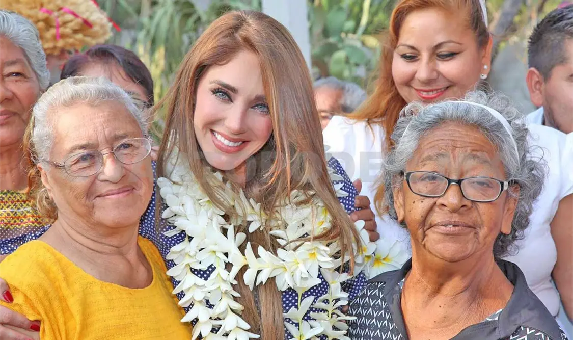 Anahí convivió con adultos mayores