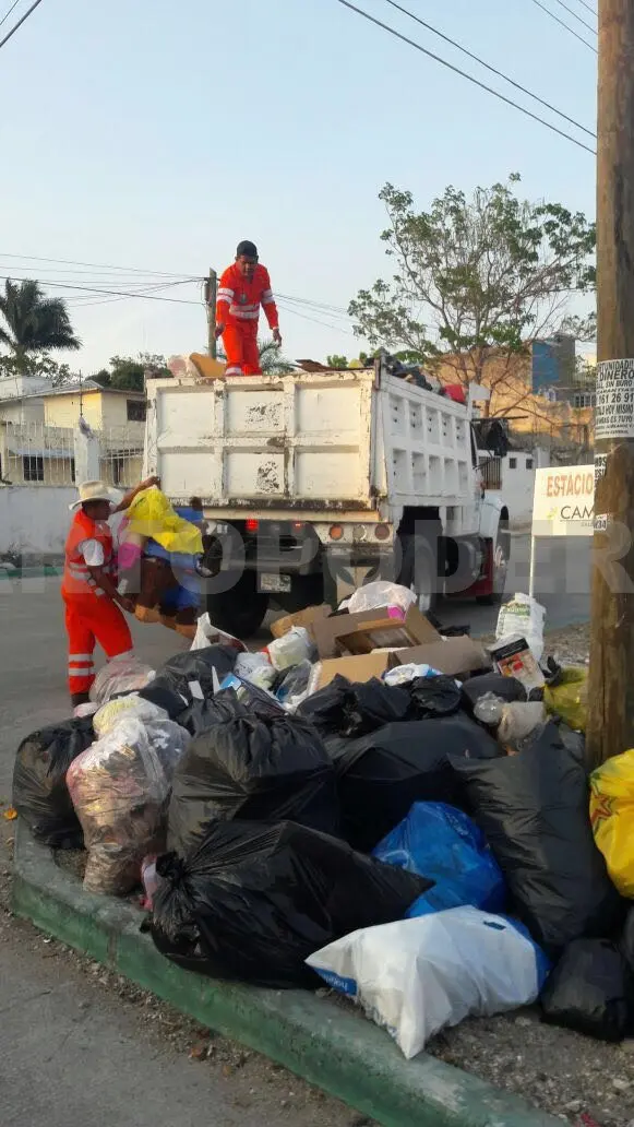 Ayuntamiento de Tuxtla activa vehículos para recolectar basura
