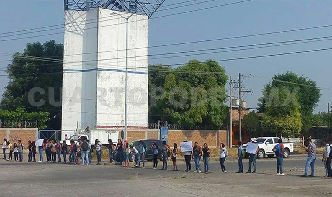Universitarios exigen seguridad