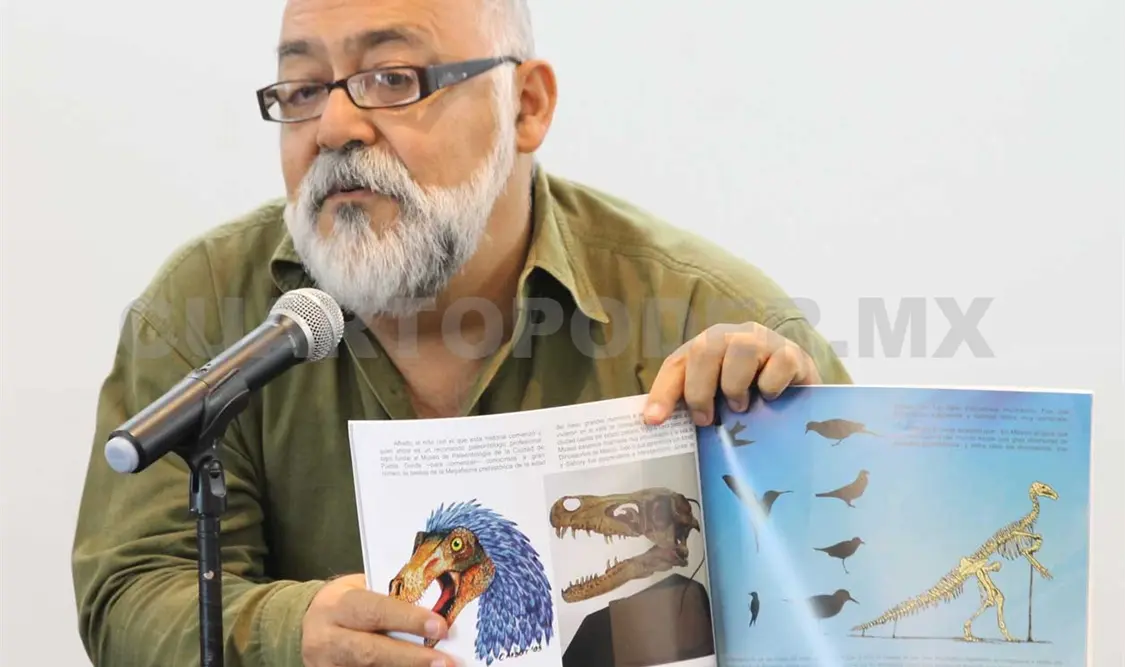 El autor durante la presentación del libro. Cortesía