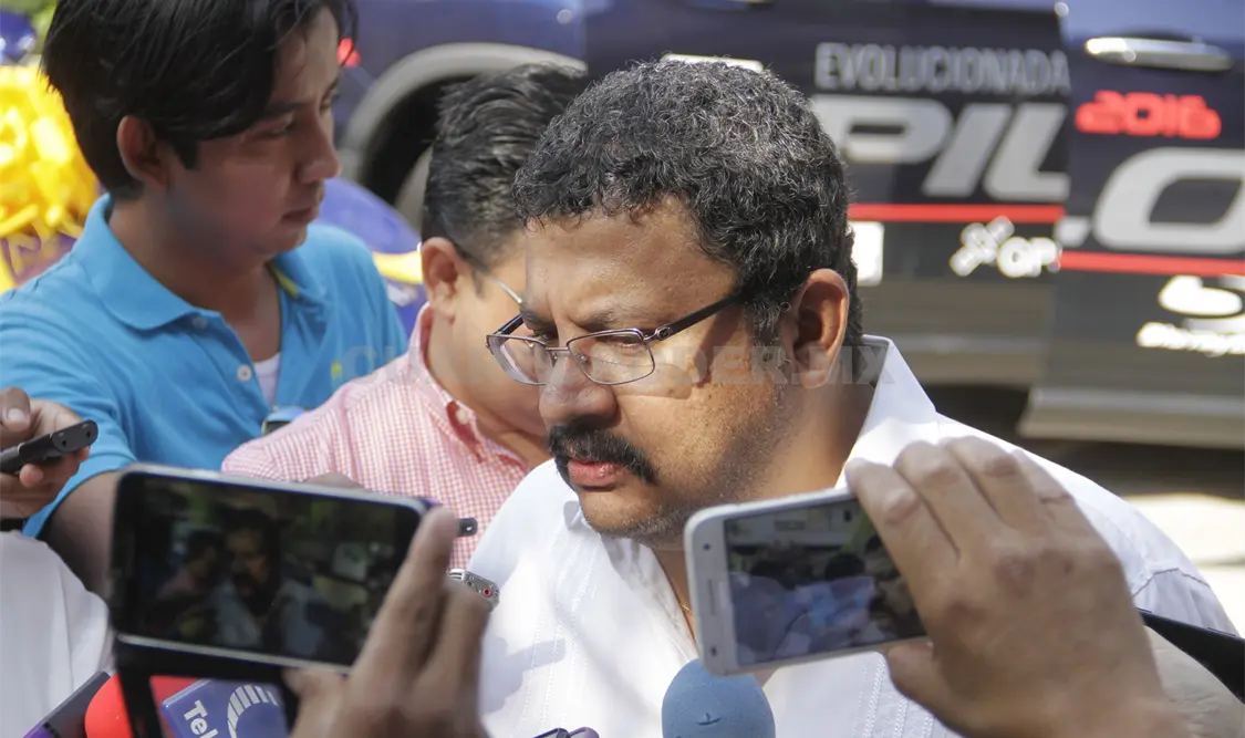 El secretario de Obra Pública indicó que los interceptores irán por Ciro Farrera y emiliano Zapata. Guillermo Ramos / CP.