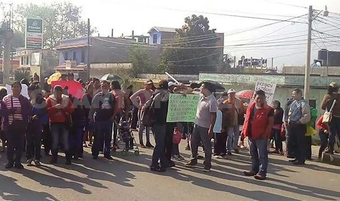 Bloqueo para exigir construcción de aulas