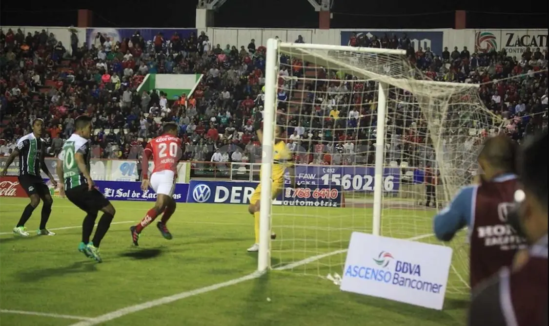 Mineros pegó primero en cuartos de final
