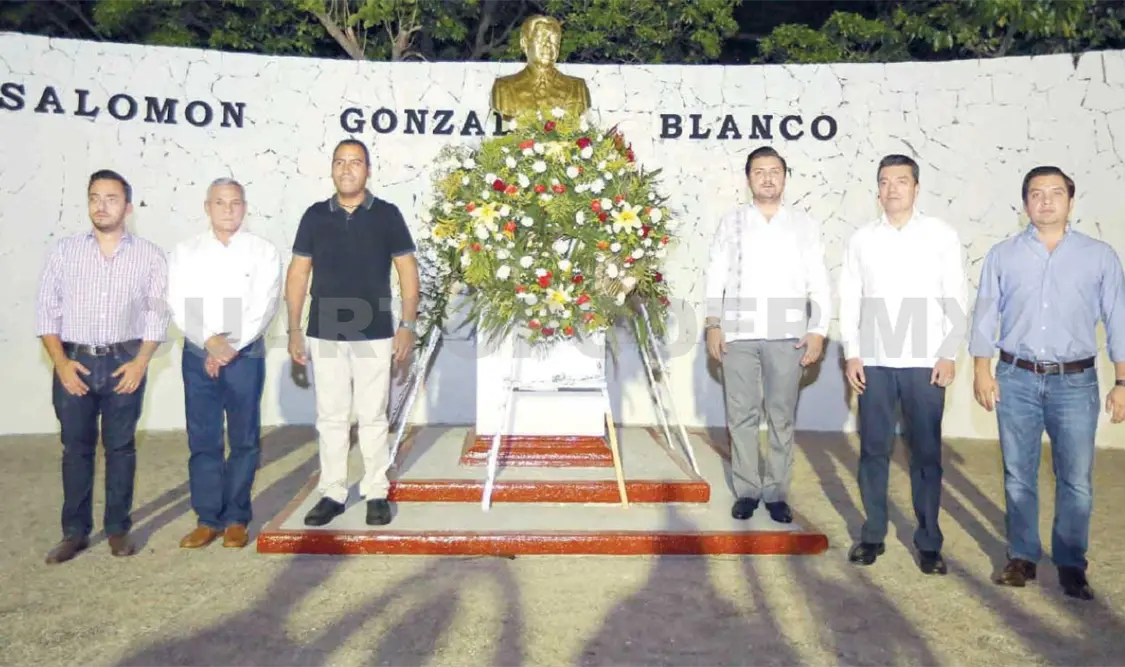 Rinden homenaje a Salomón González Blanco