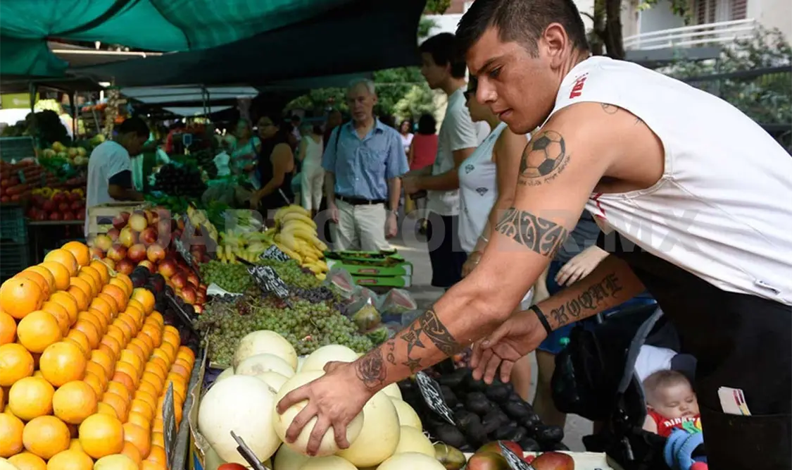 La presión de precios de frutas y verduras al inicio del año se está revirtiendo, al registrar un alza anual de 17.8%. Agencias