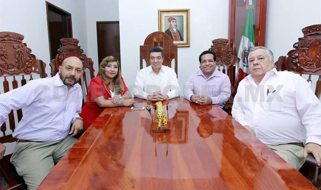 El magistrado Rutilió Escandón Cadenas, en el encuentro con los magistrados integrantes de la Coordinación de Visitaduría.