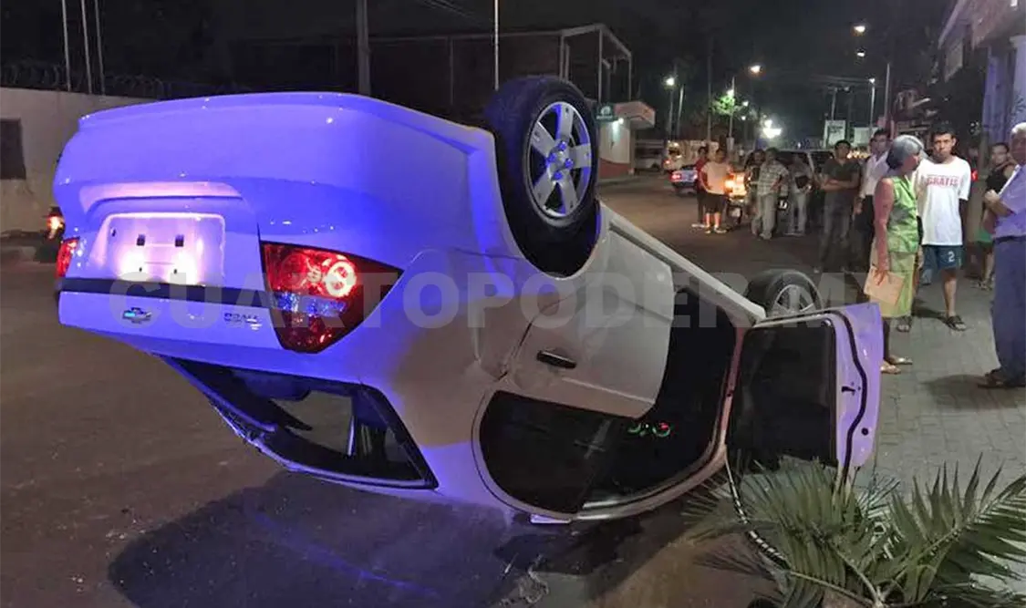Testigos informaron que el auto era manejado con exceso de velocidad.