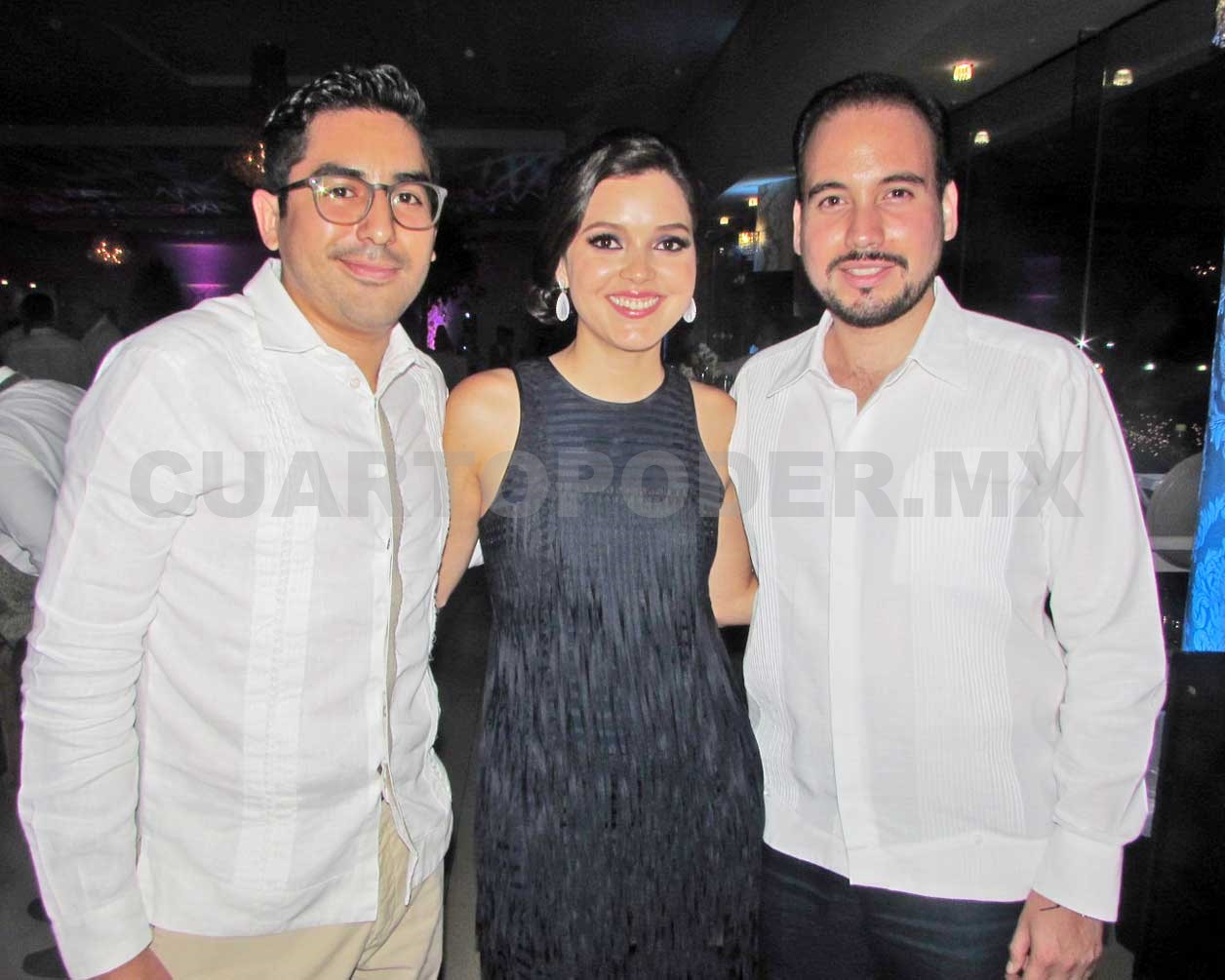 Pareja se une en matrimonio