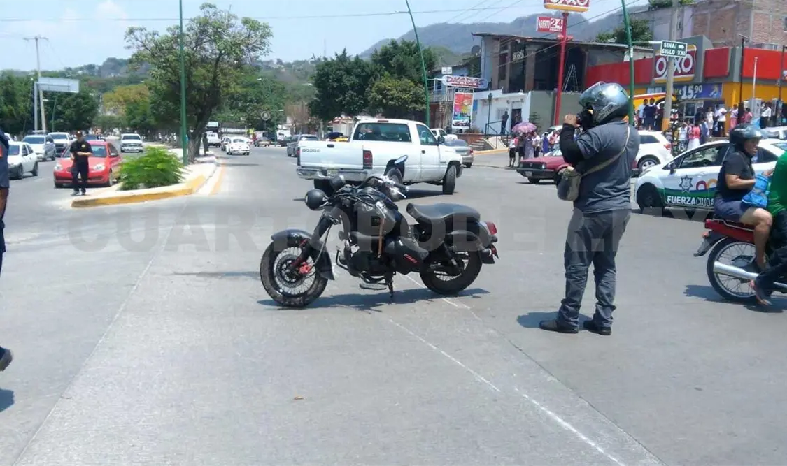 Muere en hospital motociclista que fue atropellado