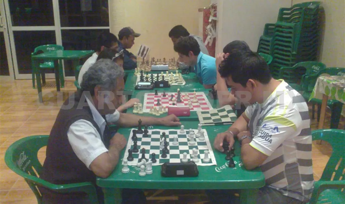 Adrián López a semifinales