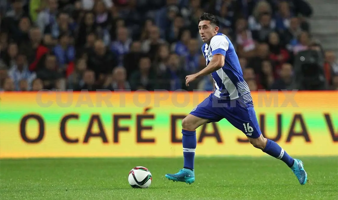 Napoli podría fichar a Héctor Herrera López
