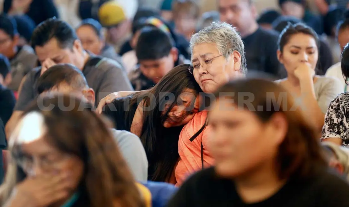 Consuela papa a afligidos en vigilia
