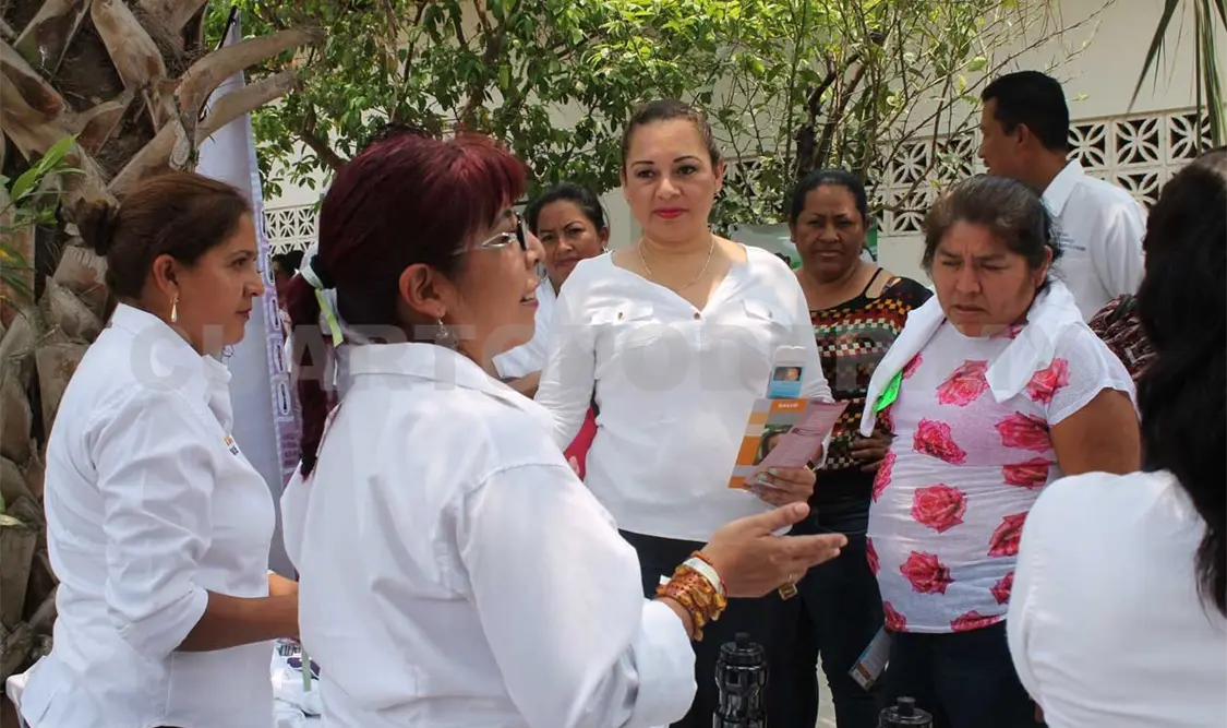 Sedem ofrece información de utilidad en Ocozocoautla