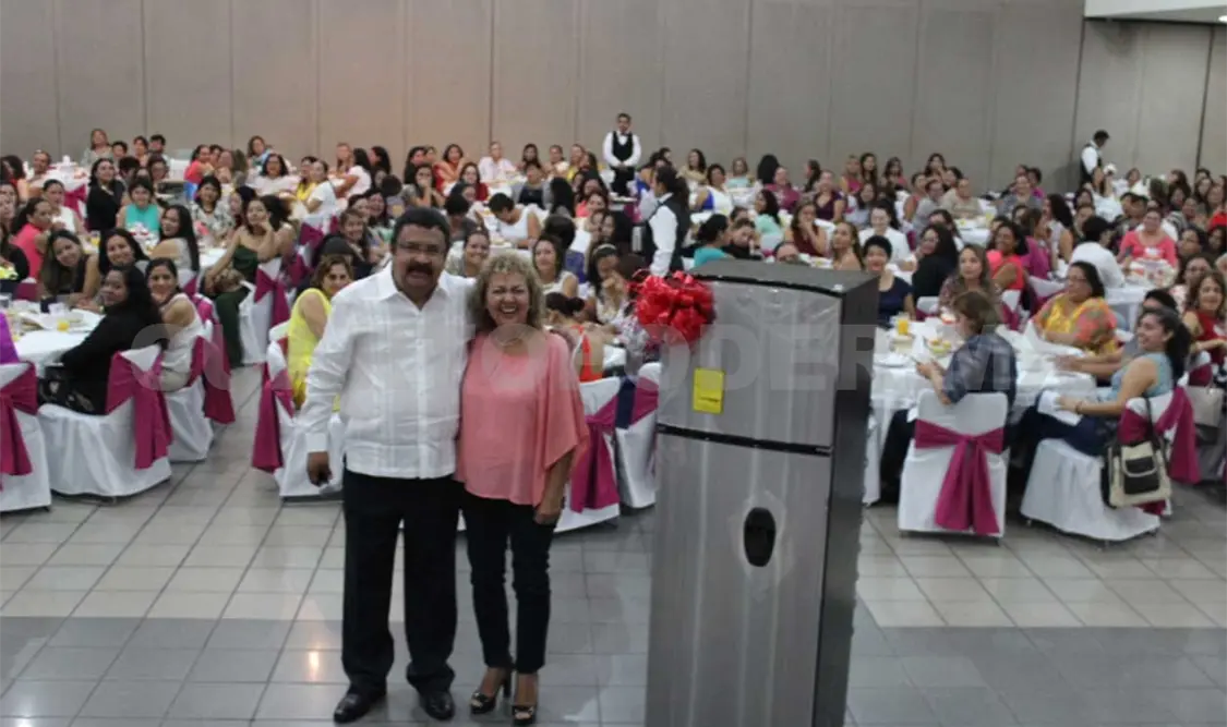 Festejan el Día de las Madres