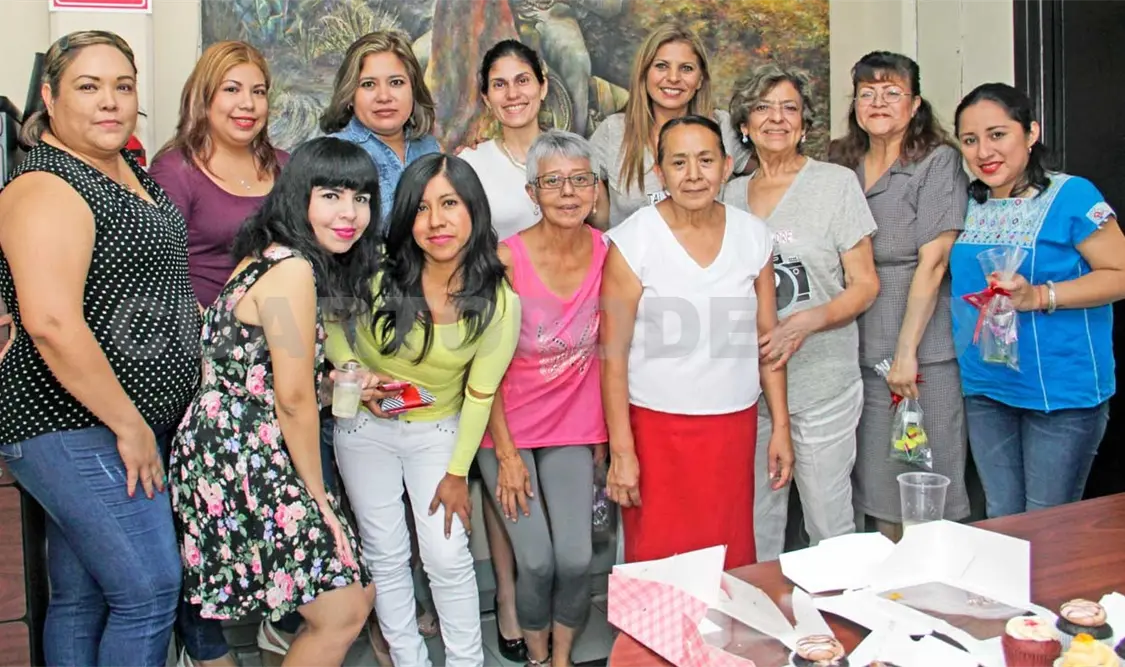 Mujeres construyendo una mejor realidad