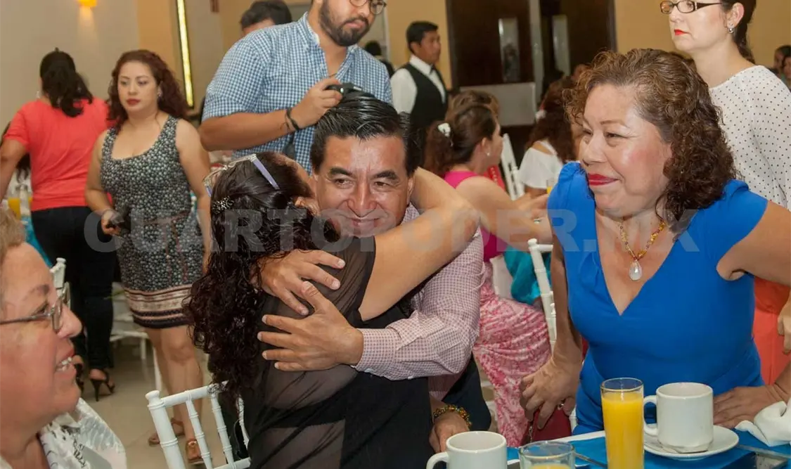 Festejan diputados a las madres trabajadoras en su día