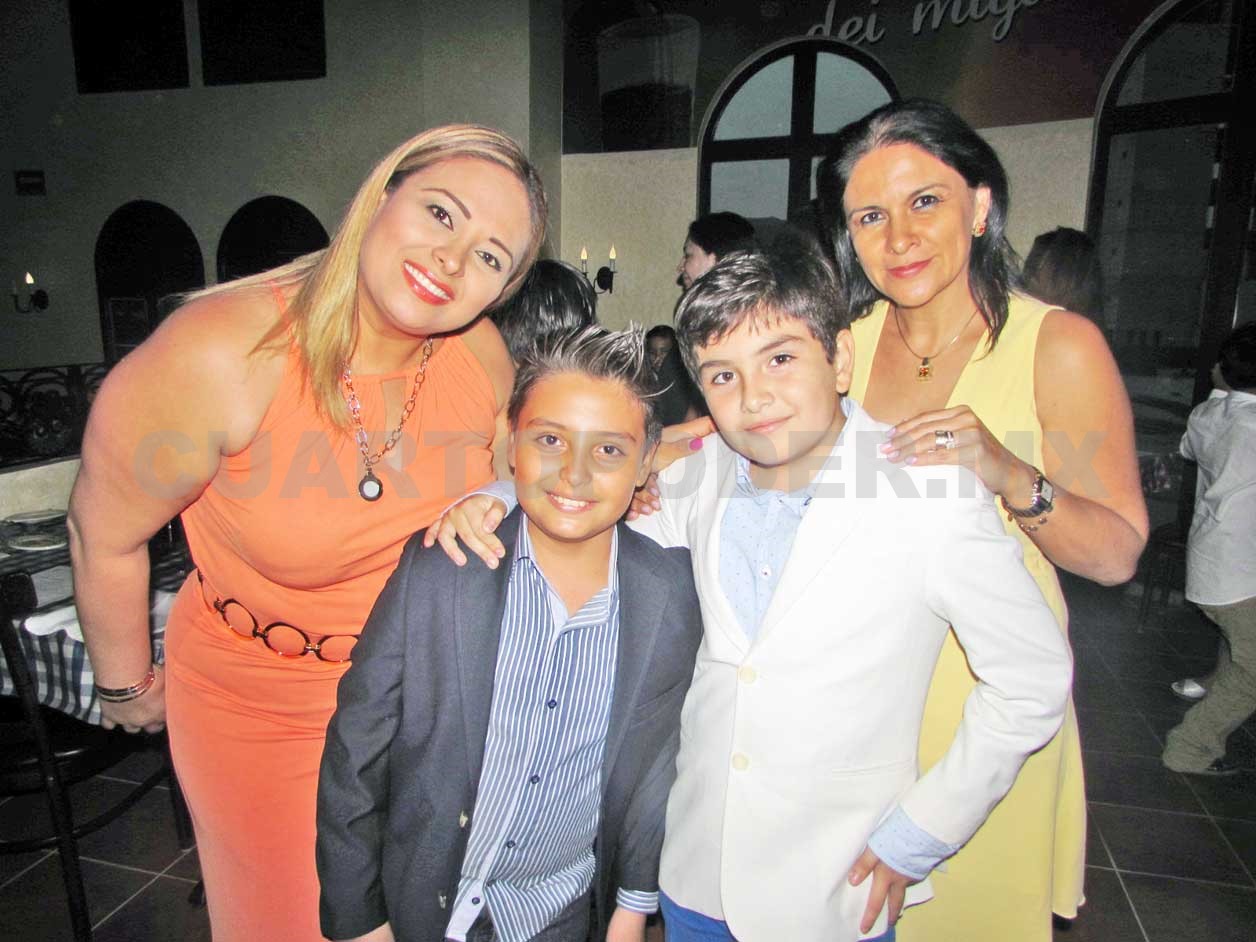 Mamás y peques, siempre sonrientes