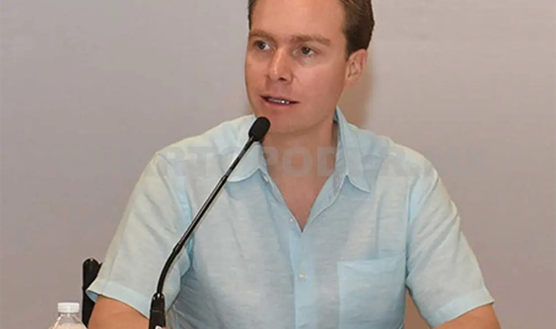 Velasco Coello refrendó el compromiso de su Gobierno para seguir uniendo esfuerzos con las y los docentes a favor de la educación. CP
