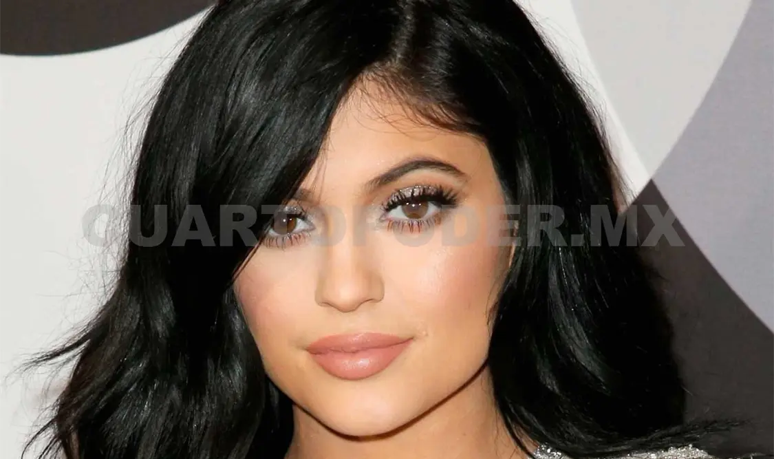 Papá de las Kardashian habla desde el más allá