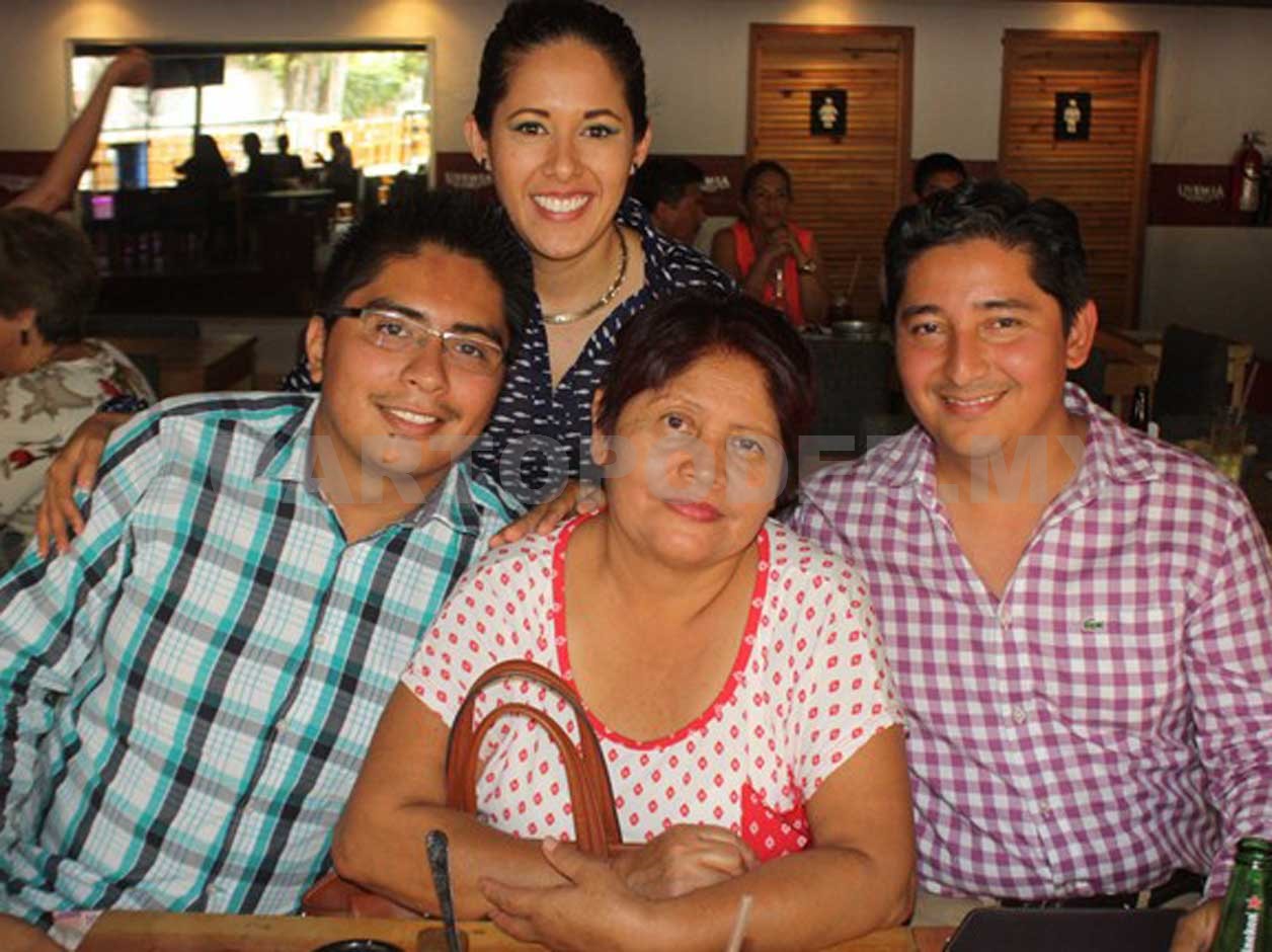 Mamás festejaron su día