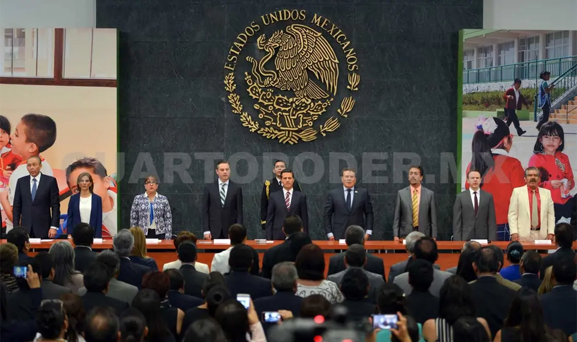 Reconoce EPN compromiso de maestros con la educación