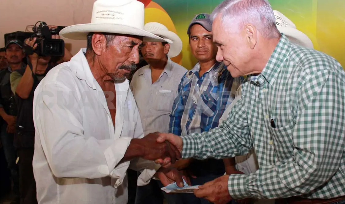 Entregan 6 mil 500 cheques a productores por sequía