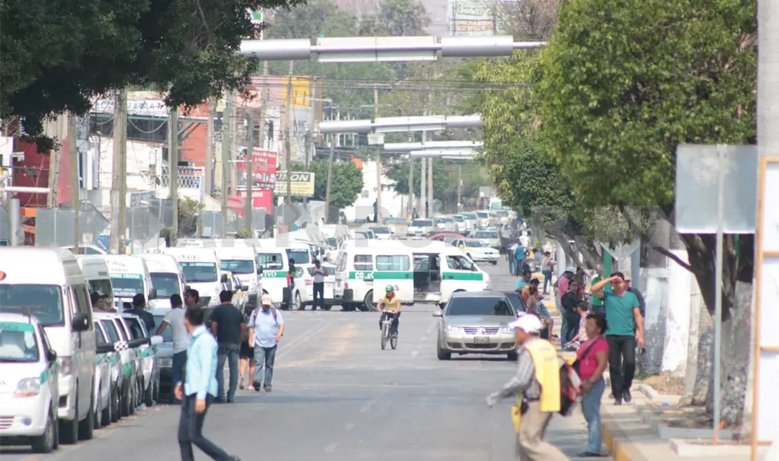 Transportistas extorsionan a chóferes