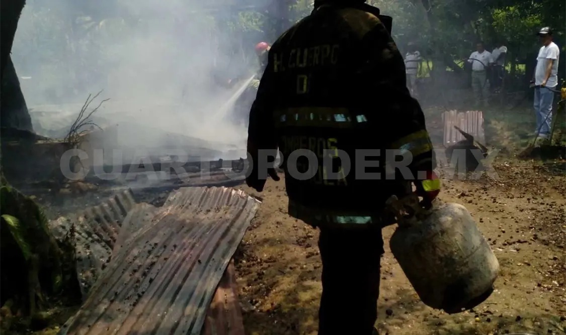 Incendio acaba con vivienda