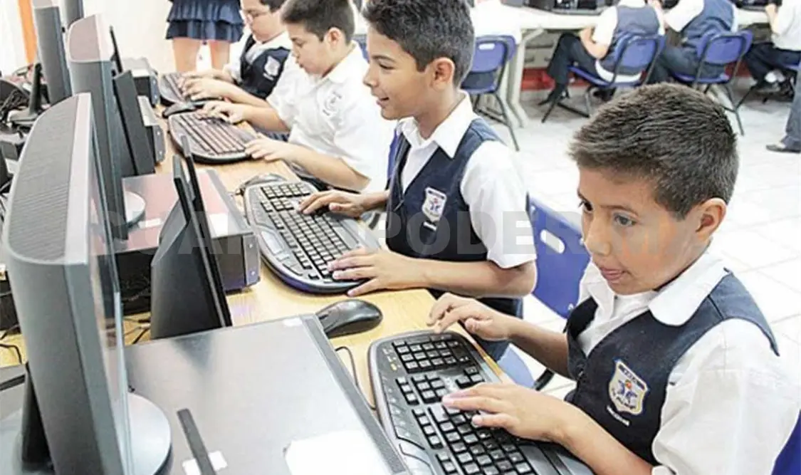 Destacan Internet en desarrollo de México