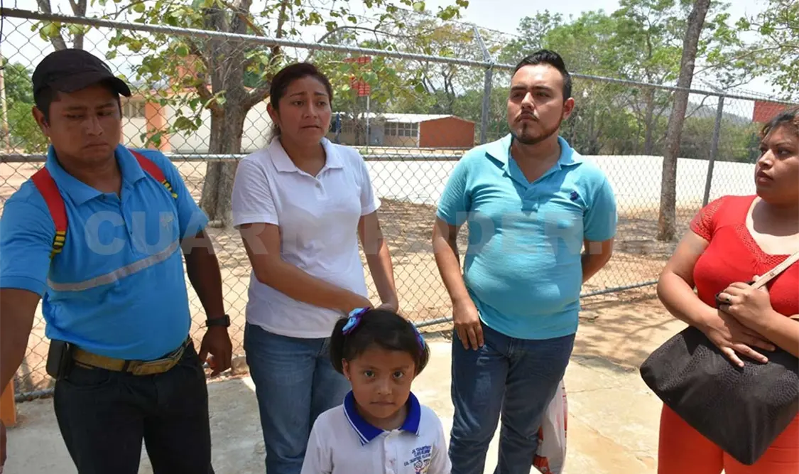 Conato de enfrentamiento entre paristas y padres