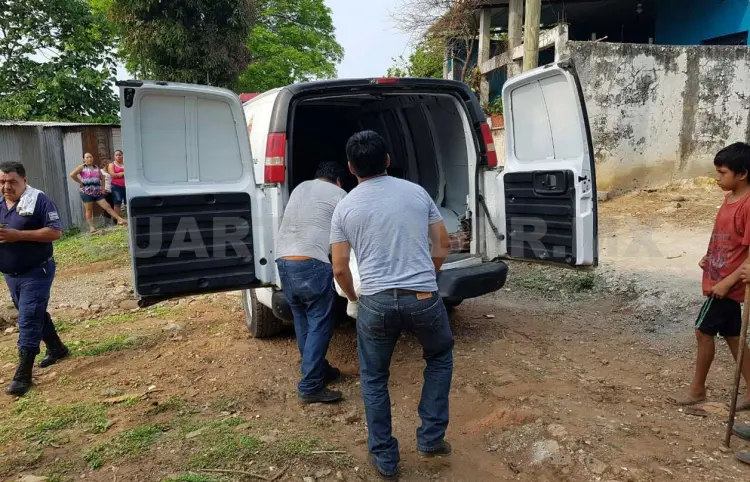 Se quitan la vida menor y mujer