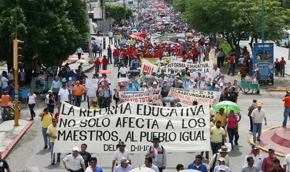 Despiden a profesores en tres estados