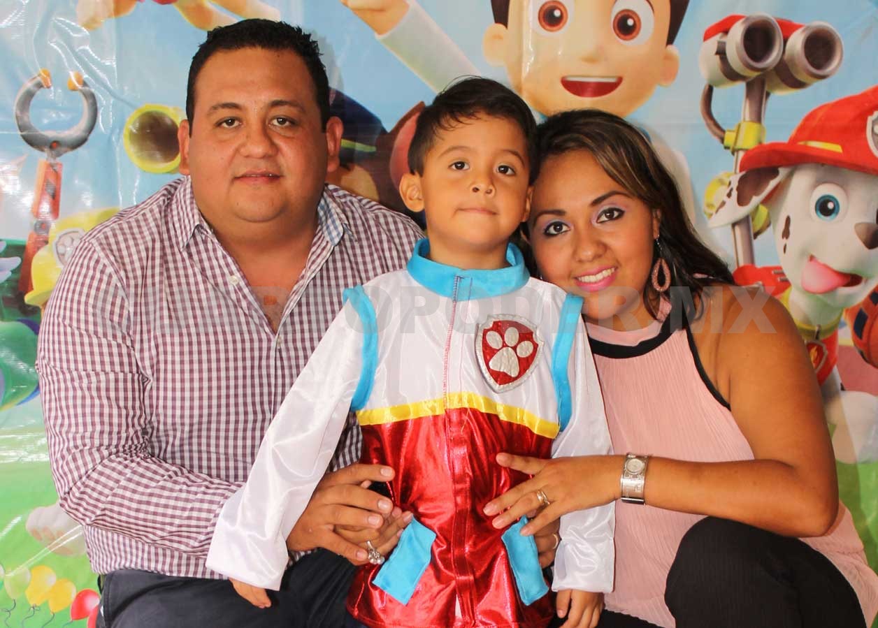 Diego celebró con sus amiguitos