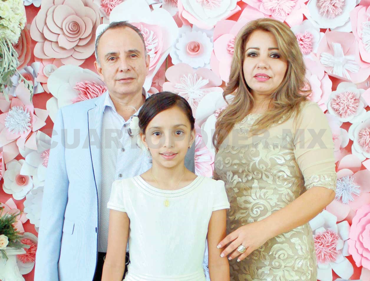 Alexia recibió la comunión