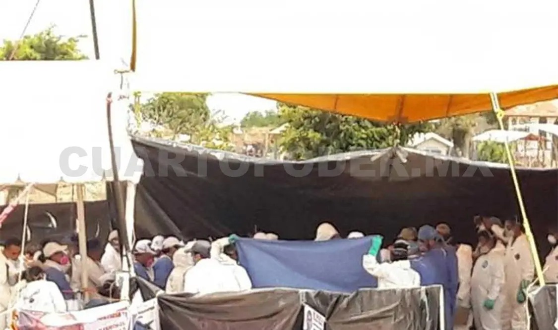 Sacan primeros restos humanos de fosa